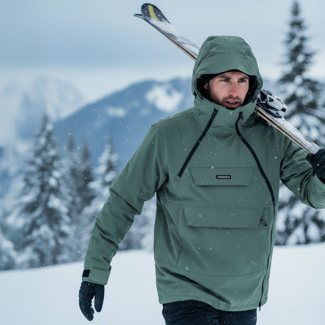 Skianorak til mænd, Mørk oliven, miljøbillede2. #color_dark-olive